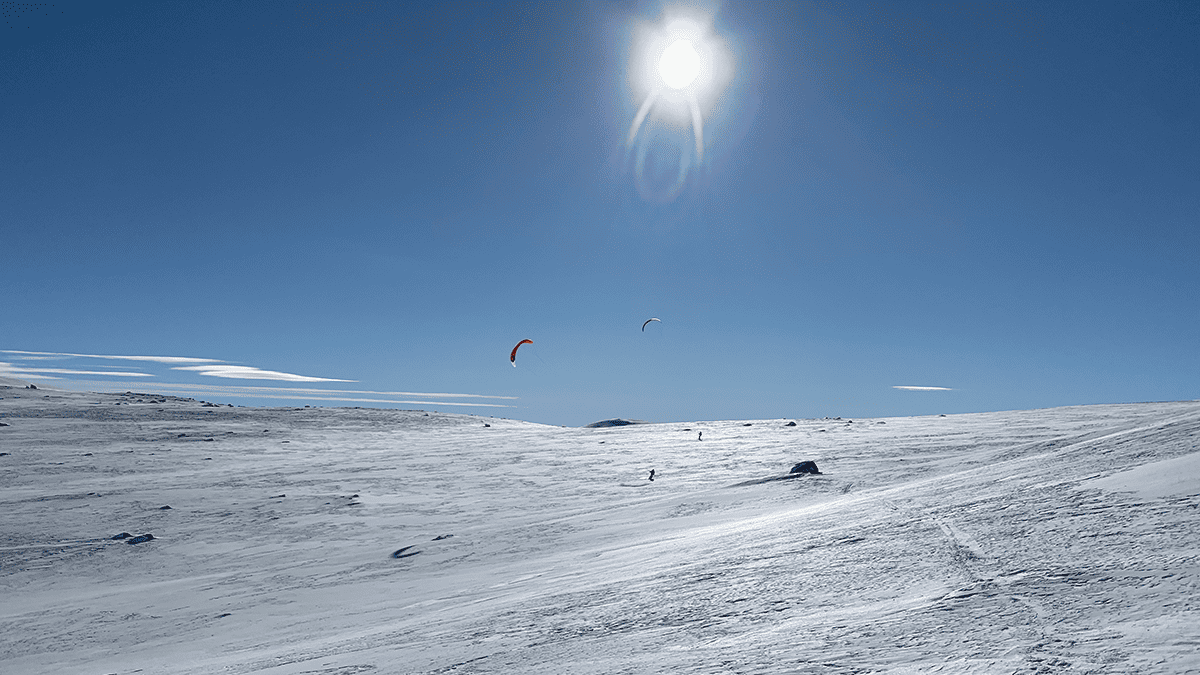 Aktivní zimní líbánky - kurz snowkitingu v Norsku